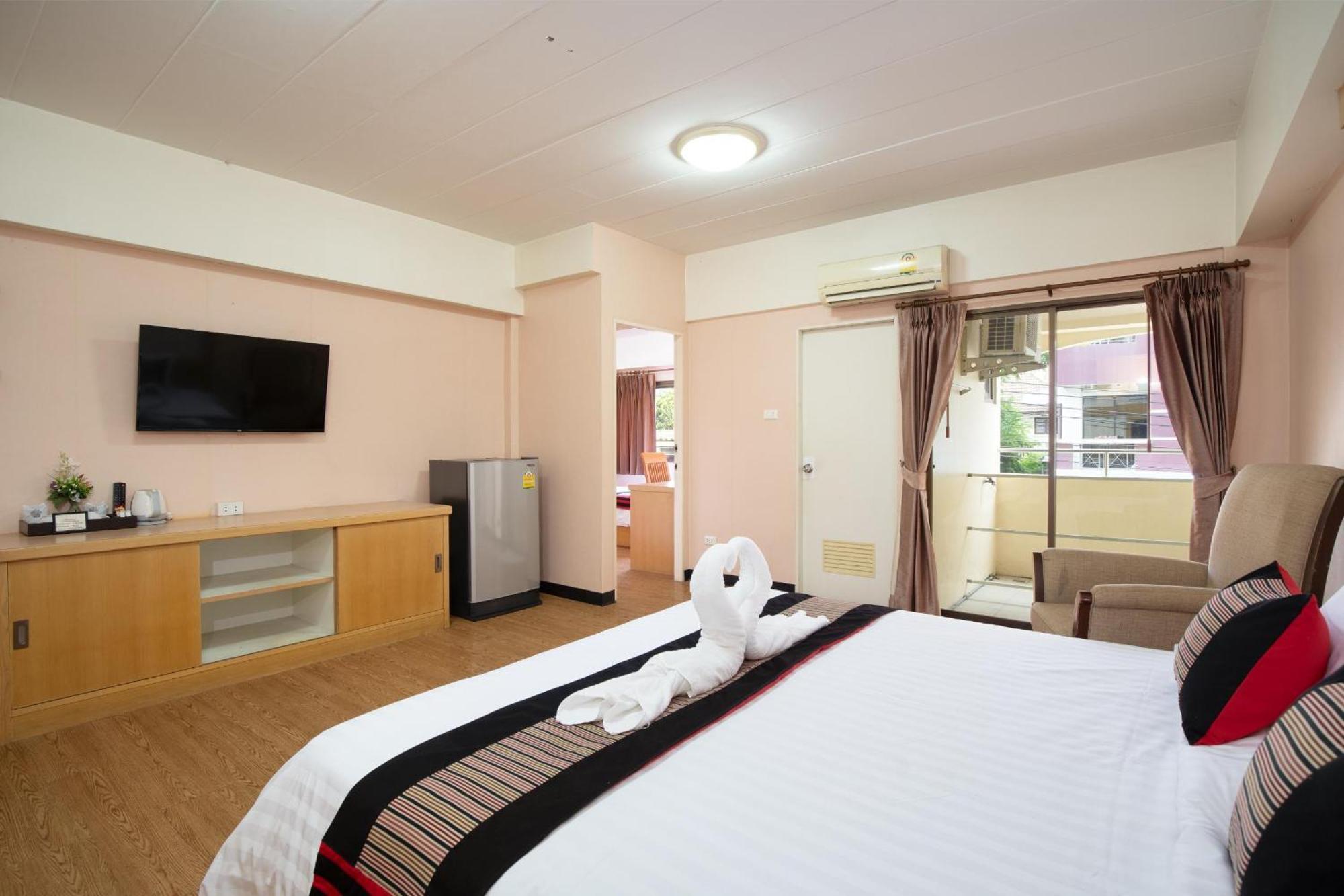 P-Park Hotel Bangkok Exterior photo