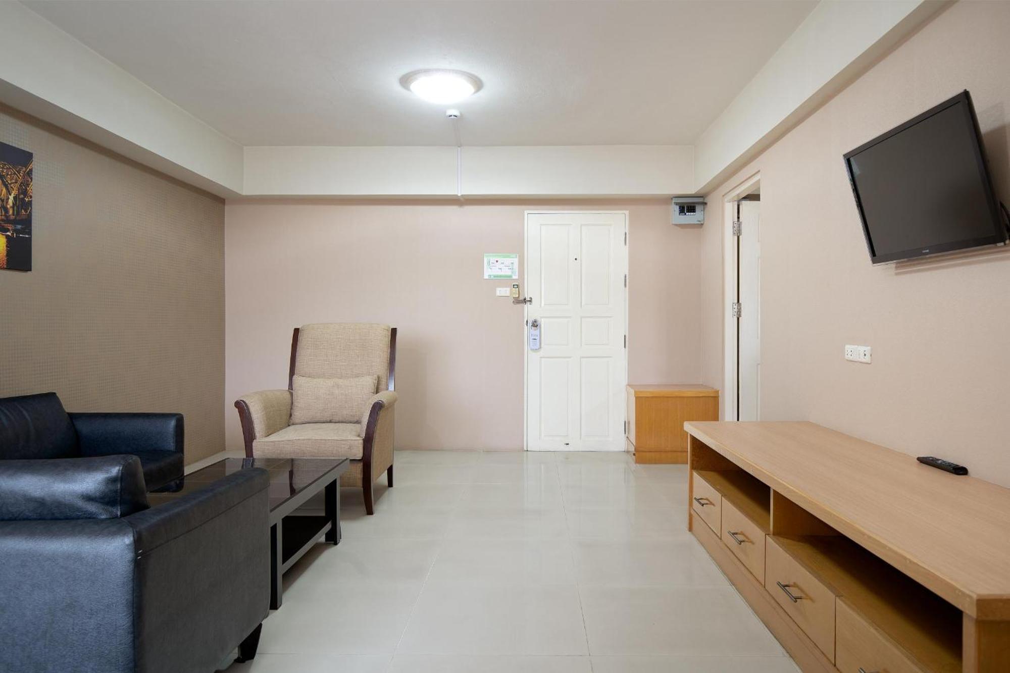 P-Park Hotel Bangkok Exterior photo