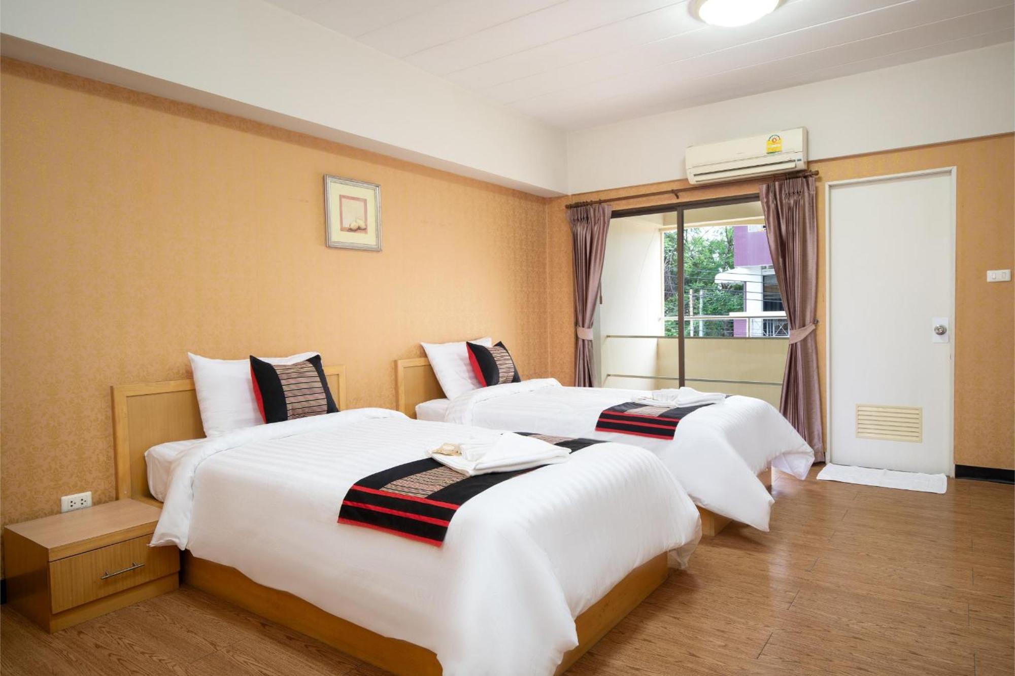 P-Park Hotel Bangkok Exterior photo