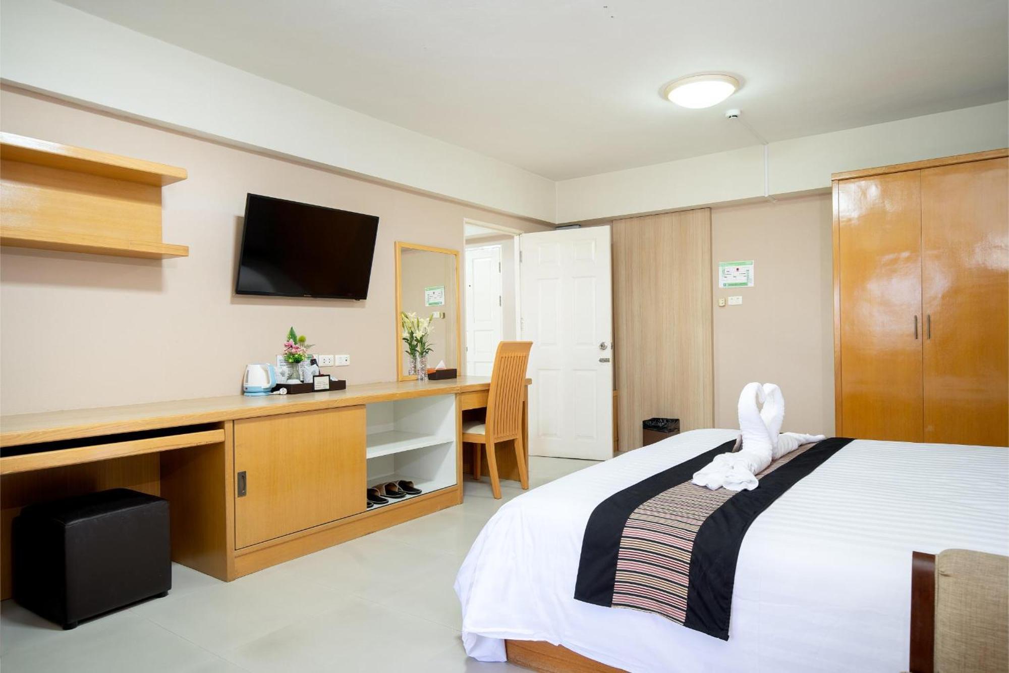 P-Park Hotel Bangkok Exterior photo