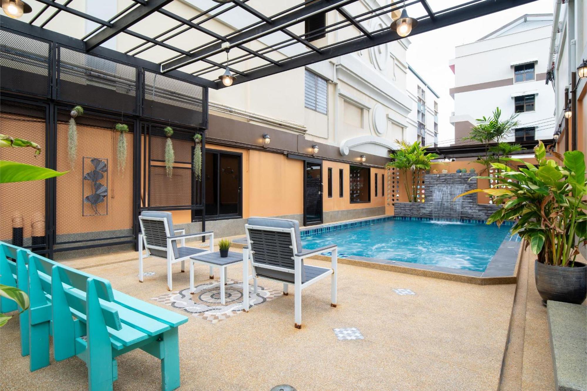 P-Park Hotel Bangkok Exterior photo