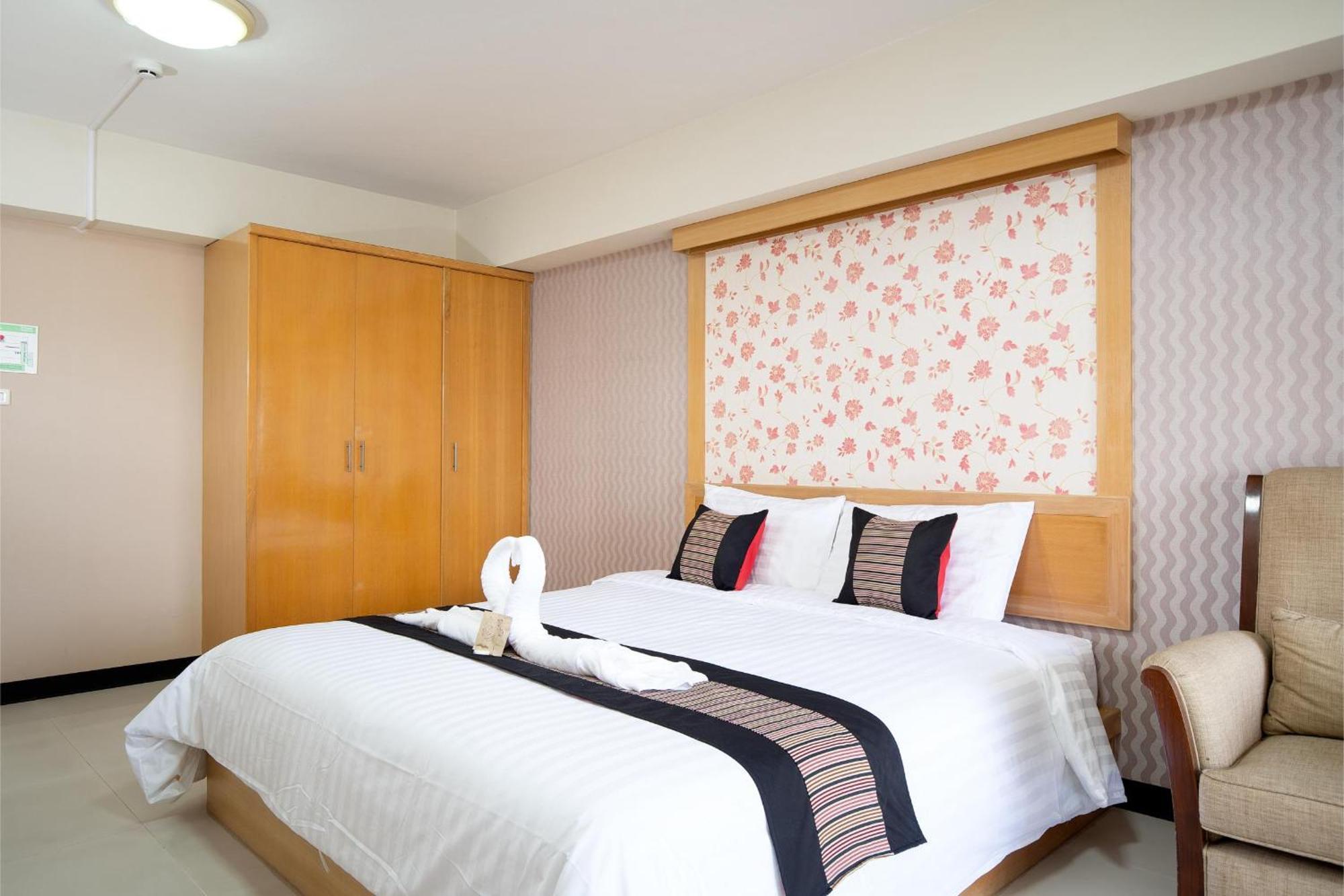 P-Park Hotel Bangkok Exterior photo