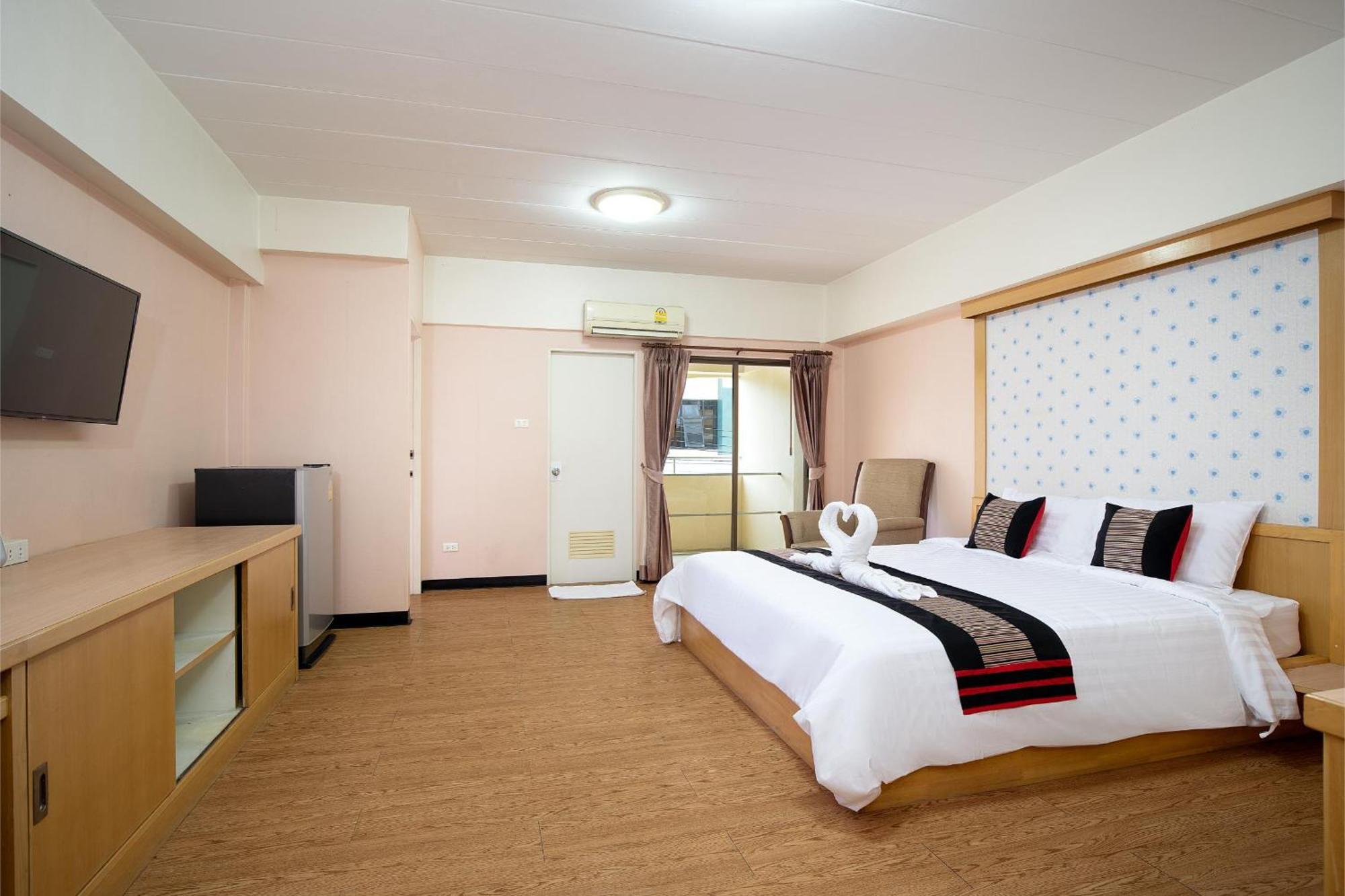 P-Park Hotel Bangkok Exterior photo