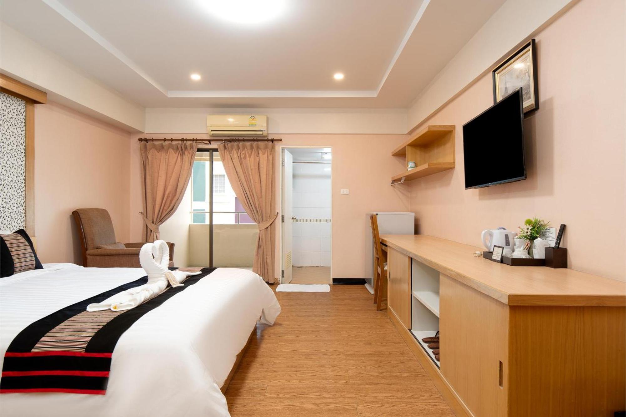 P-Park Hotel Bangkok Exterior photo