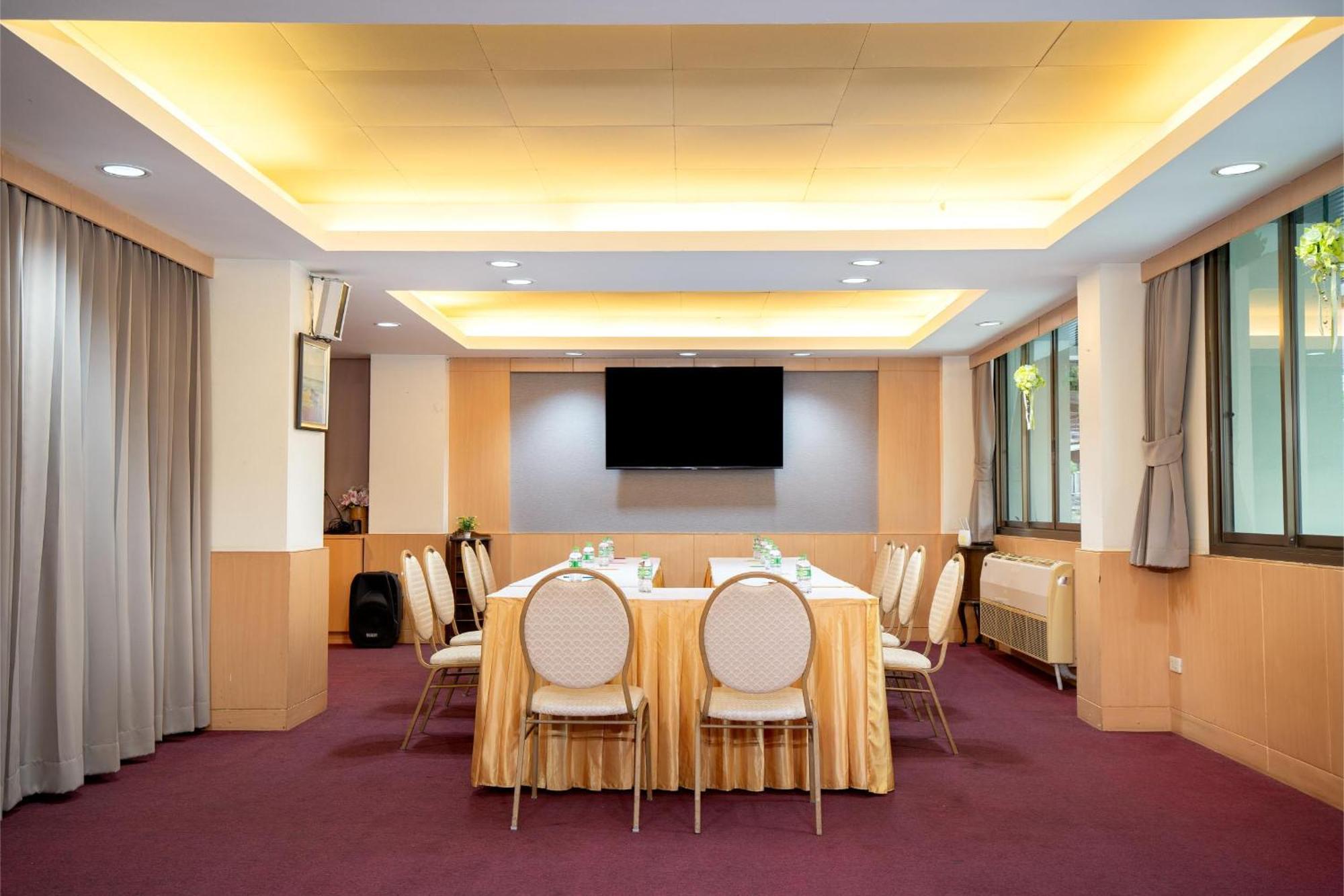 P-Park Hotel Bangkok Exterior photo
