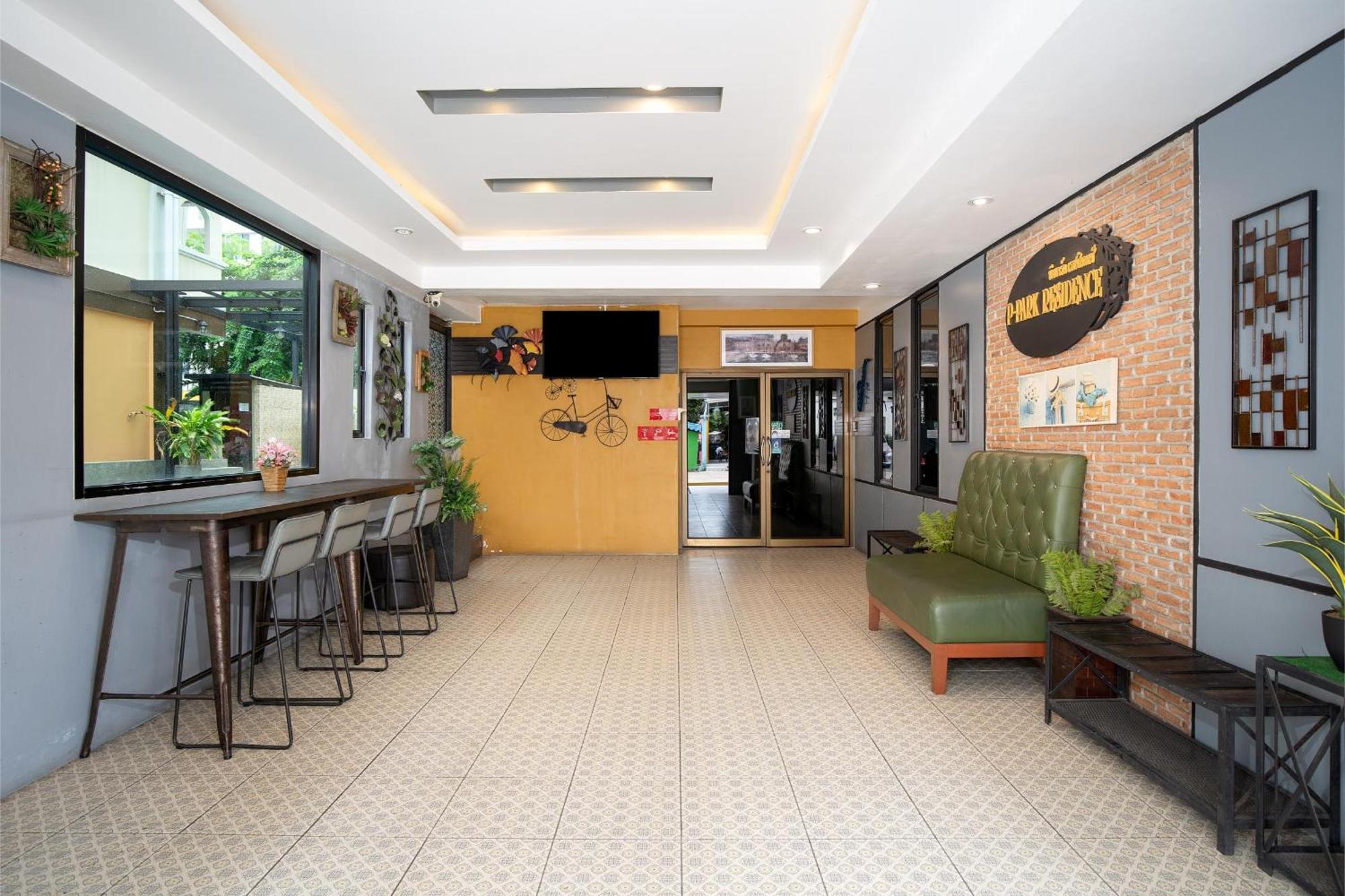 P-Park Hotel Bangkok Exterior photo